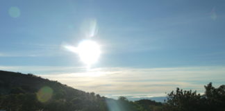 嫌なことにいつまでも悩まされていませんか? 明日の自分が前向きになれる方法とは